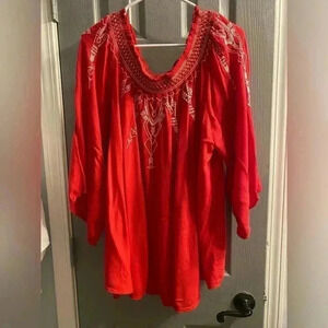 Terre Bleue Women’s Embroidered Peasant top in Racing Red with white design XXL